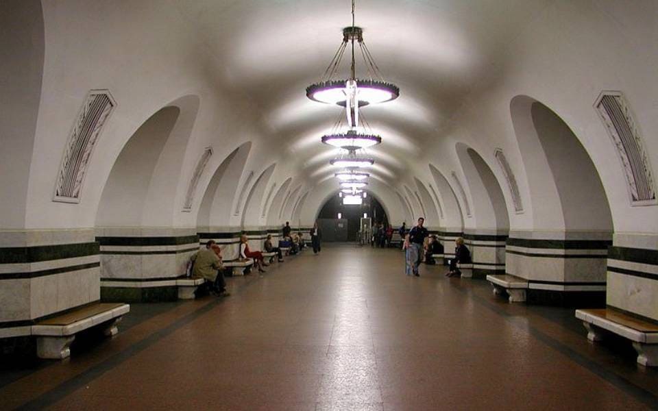Станция метро Алексеевская