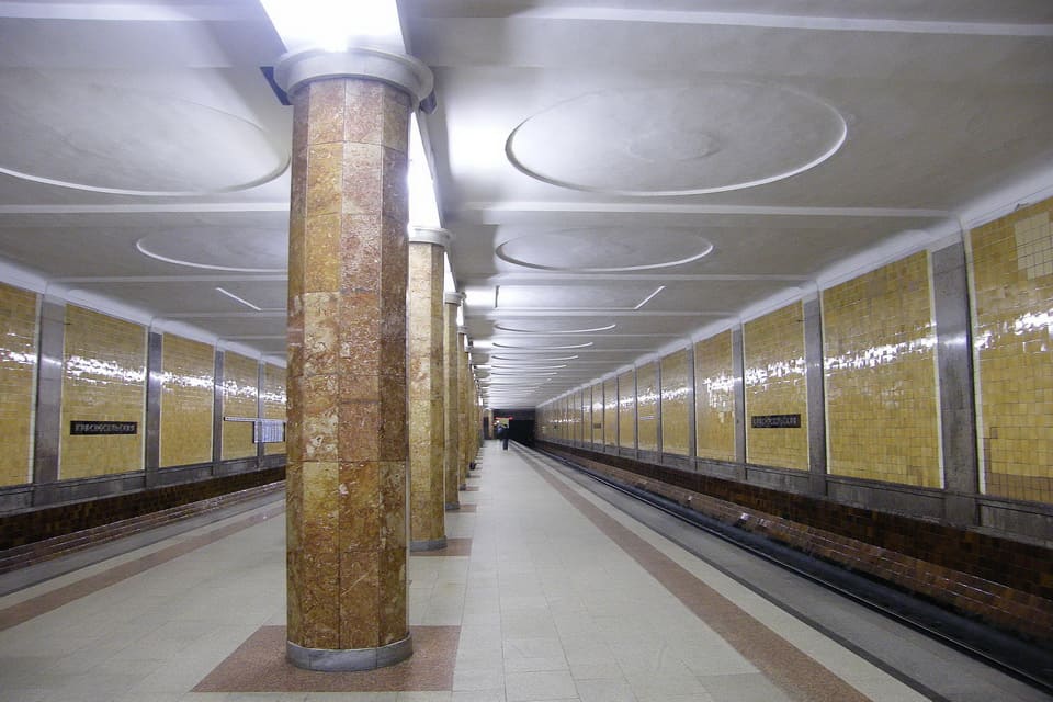 Станция метро Красносельская