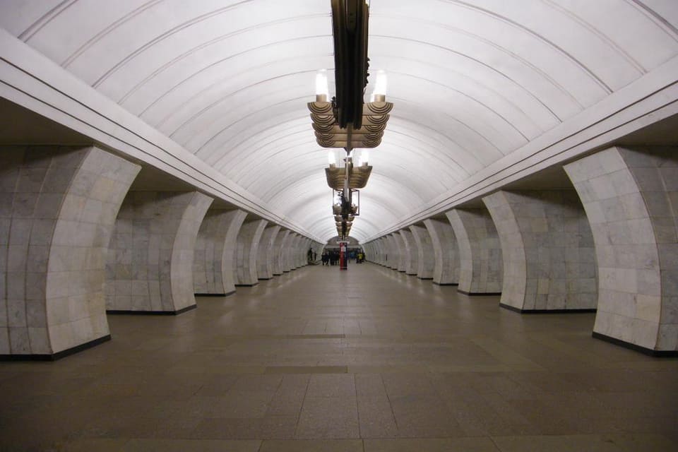 Станция метро Чеховская