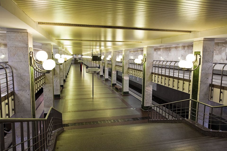 Станция метро Бульвар Дмитрия Донского